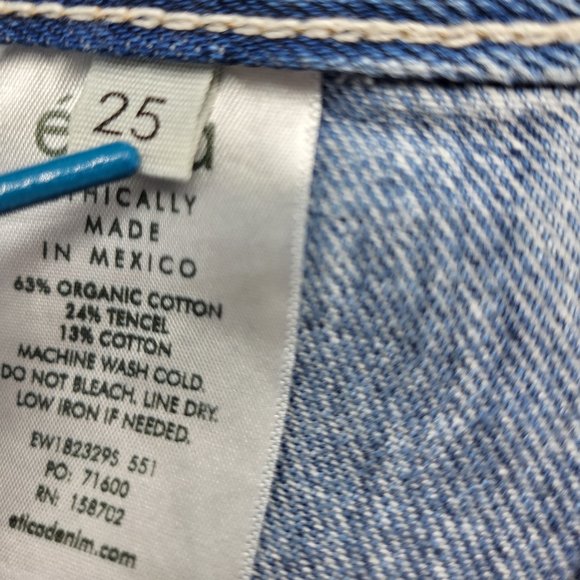 Elia Utility Short - Pebble Beach - Picture 11 of 16